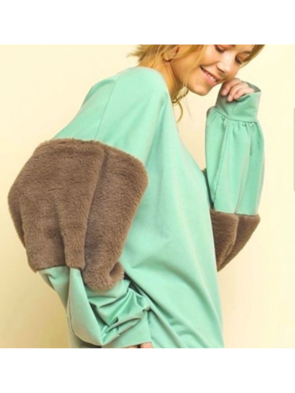 Umgee USA Comfy Furry Balloon Sleeve Teal/Mint Sweatshirt NWT L